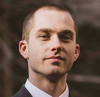 Thomas Whitfield analista de trading retrato especialista em mercado de criptomoedas